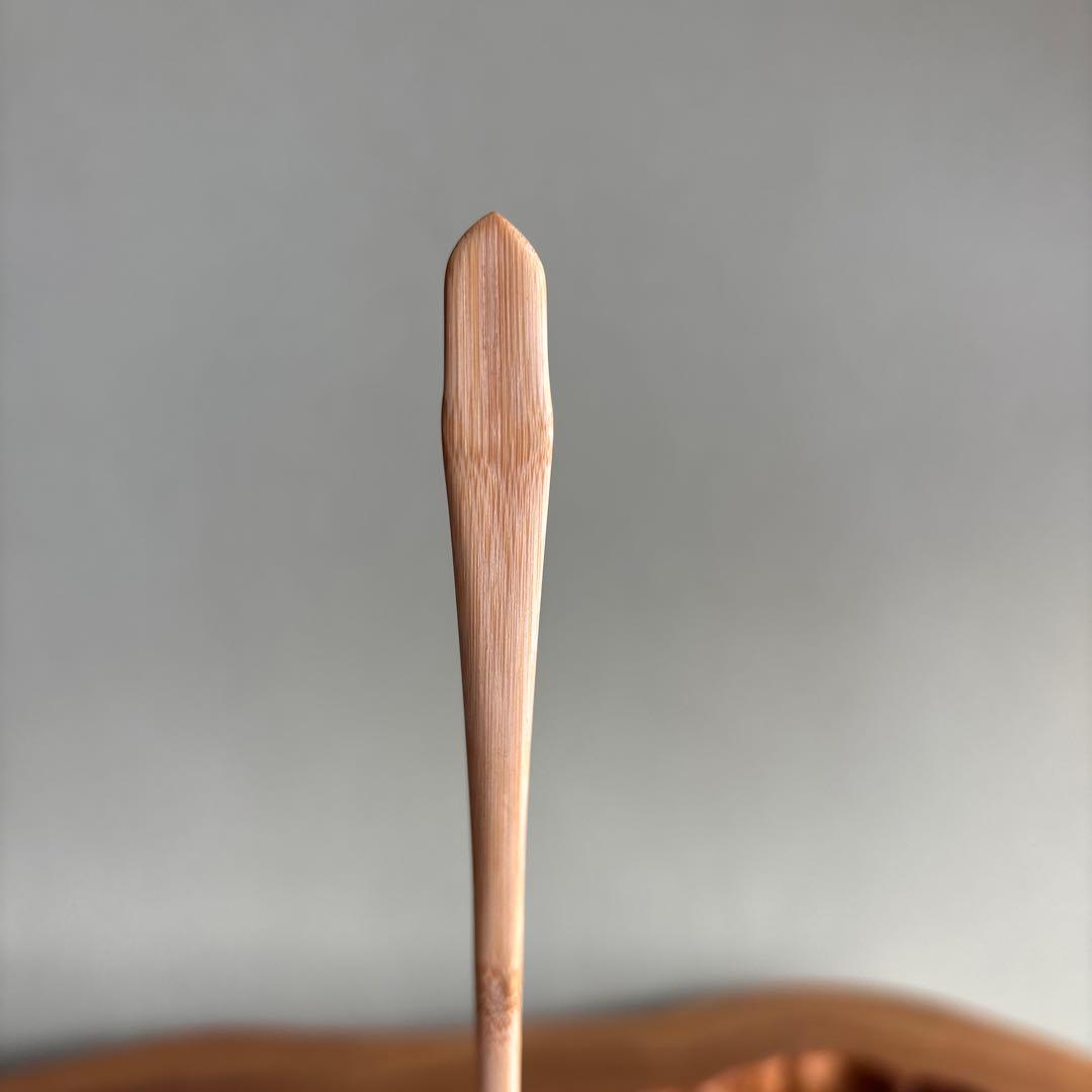 茶杓 銘「萩の露」 宗竹造 前大徳積應 竹筒 木箱入り