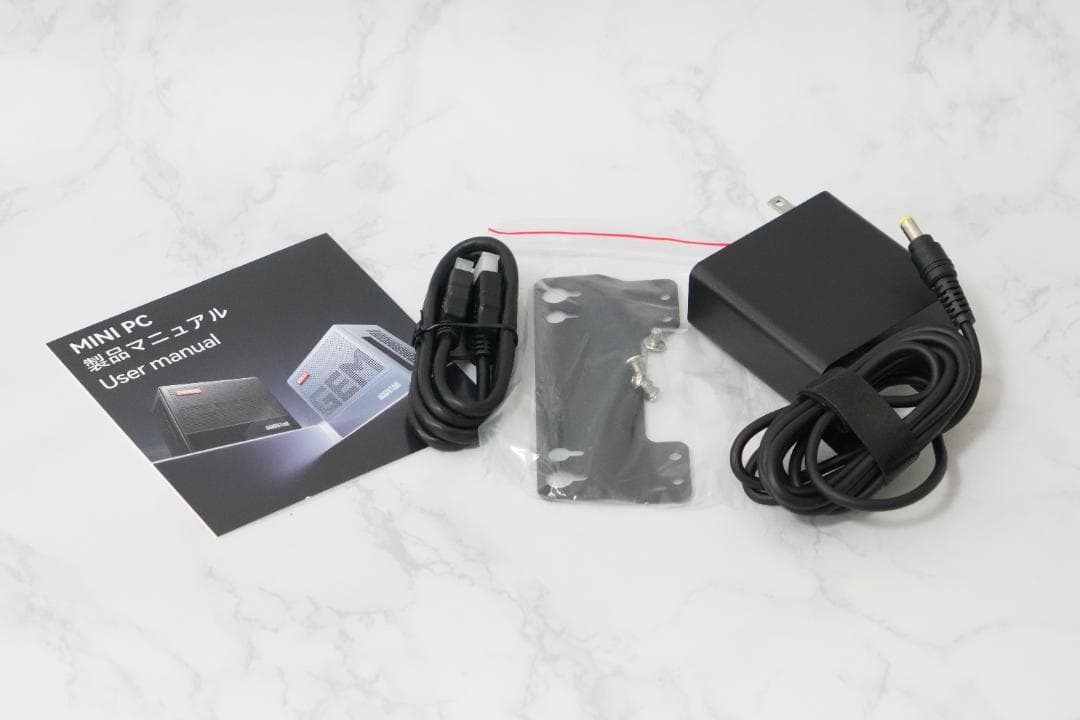 AOOSTAR GEM10 ミニPC (Ryzen7 7840HS)