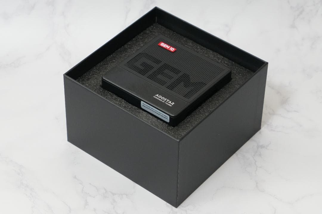 AOOSTAR GEM10 ミニPC (Ryzen7 7840HS)