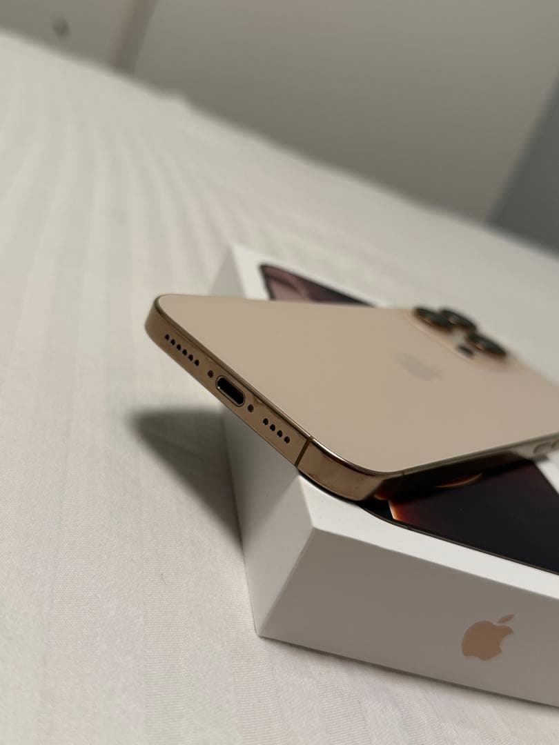 iPhone16ProMax デザートチタニウム 256GB SIMフリー