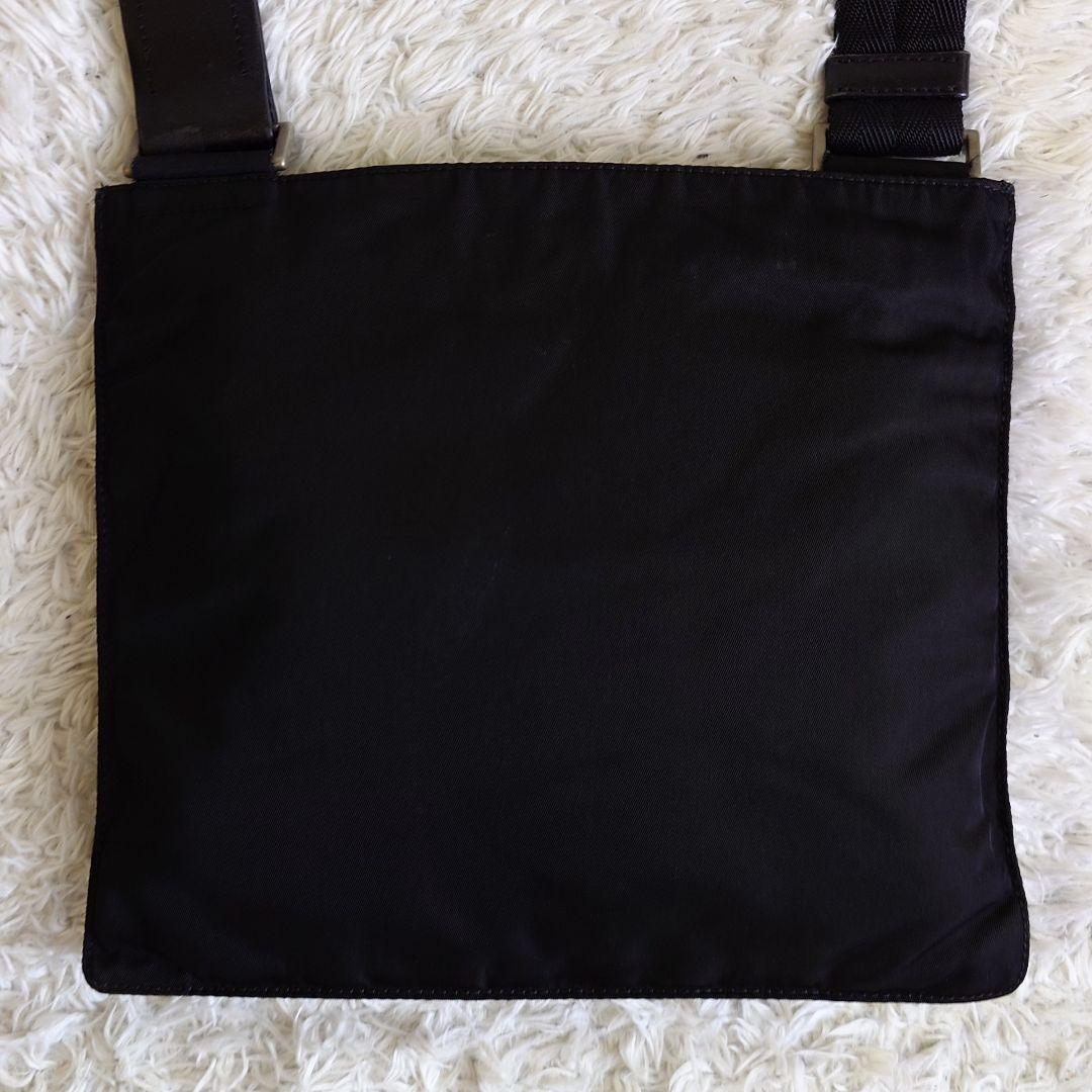 プラダ ショルダーバッグ 斜め掛け 三角ロゴ サコッシュ ブラック クロスボディ