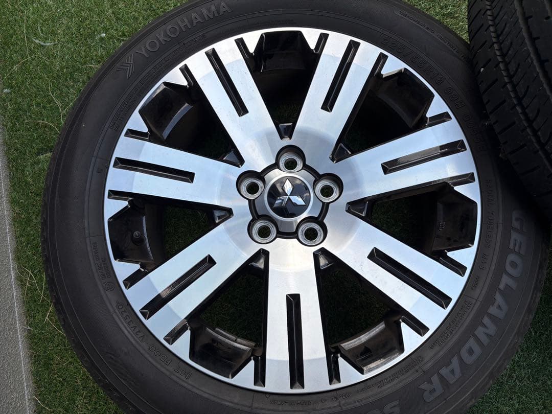 三菱 デリカd5 ホイールセット タイヤ付き