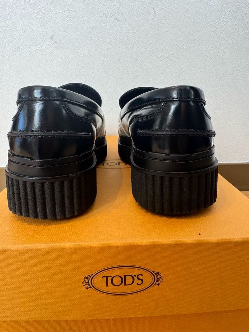 Tod's トッズ 合成皮革ローファー 黒/白 36.5 レディース