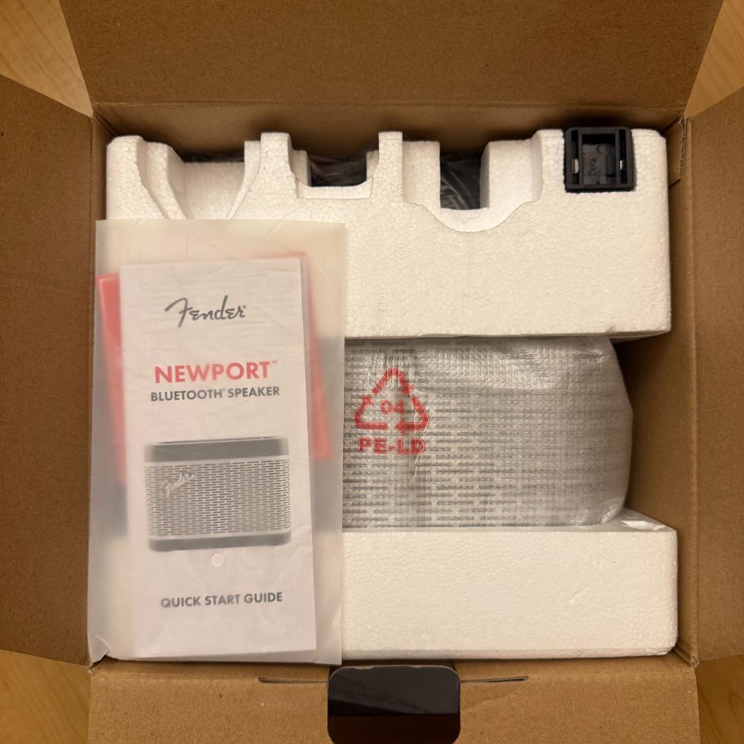 Fender NEWPORT ニューポート