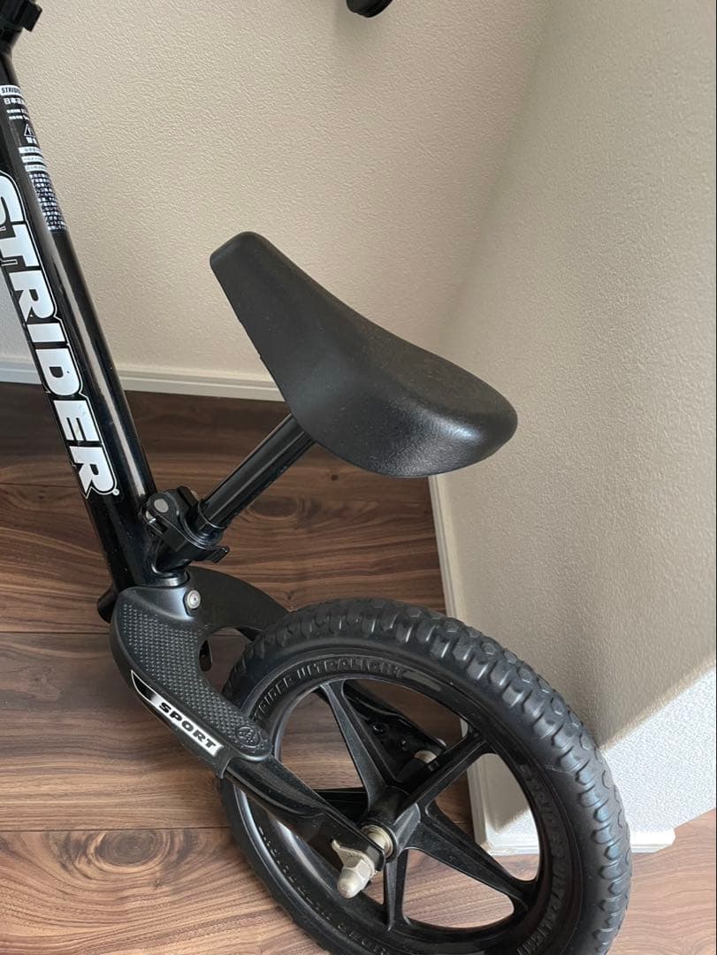 STRIDER バランスバイク ブラック 12インチ