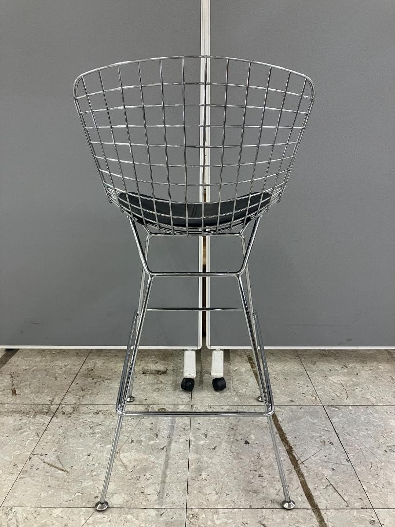 ハイチェア N plus リプロダクト ハリー・ベルトイア シルバー①