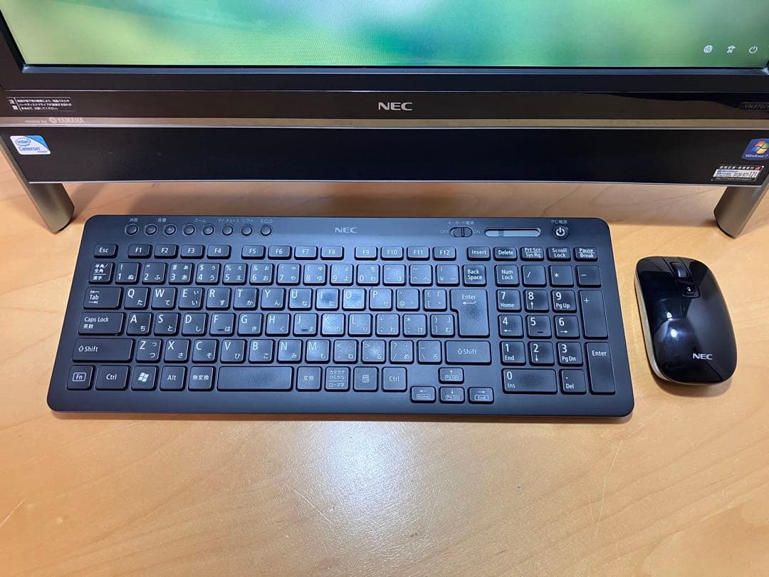 NEC 一体型デスクトップ 高速SSD256/メモリ8/カメラ/オフィス