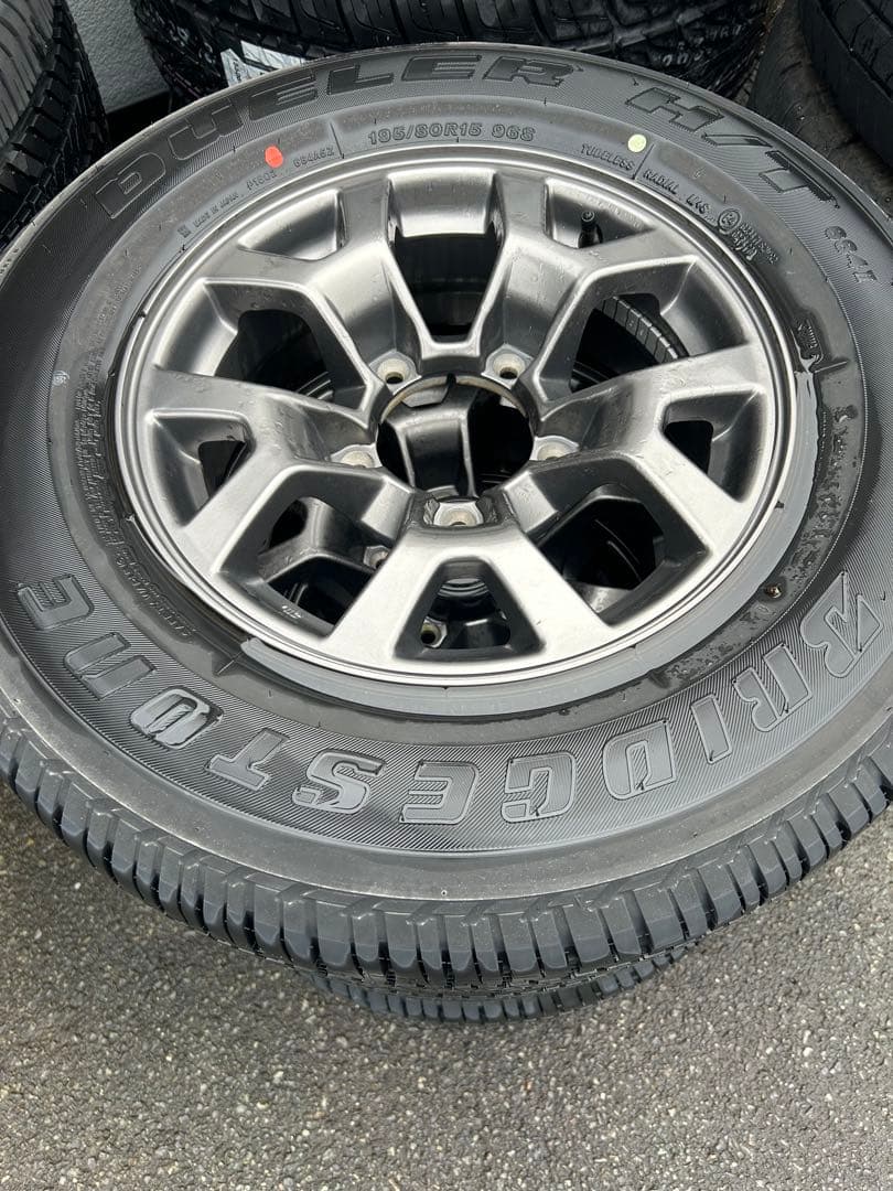 新車外しジムニーシエラ純正アルミ&タイヤ4本セット