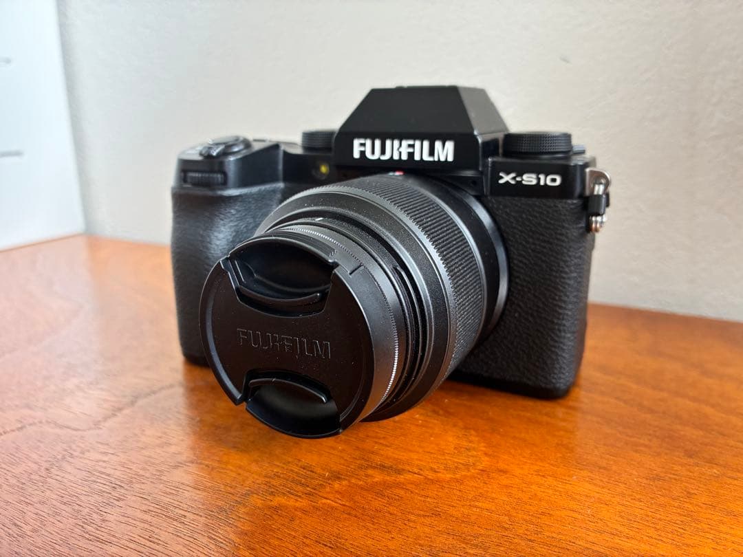 X-S10 (カメラ本体) , XC35mmF2 (レンズ)