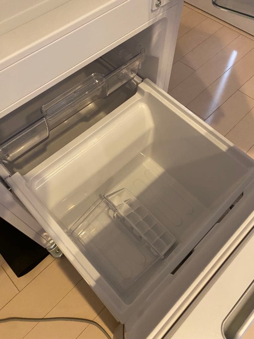 SHARP 冷蔵庫 SJ-GD15H-W 2021年製　単身用冷蔵庫