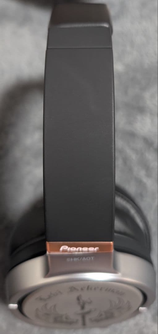 ONKYO DIRECT 進撃の巨人 SE-MHR5 LEVI リヴァイモデル