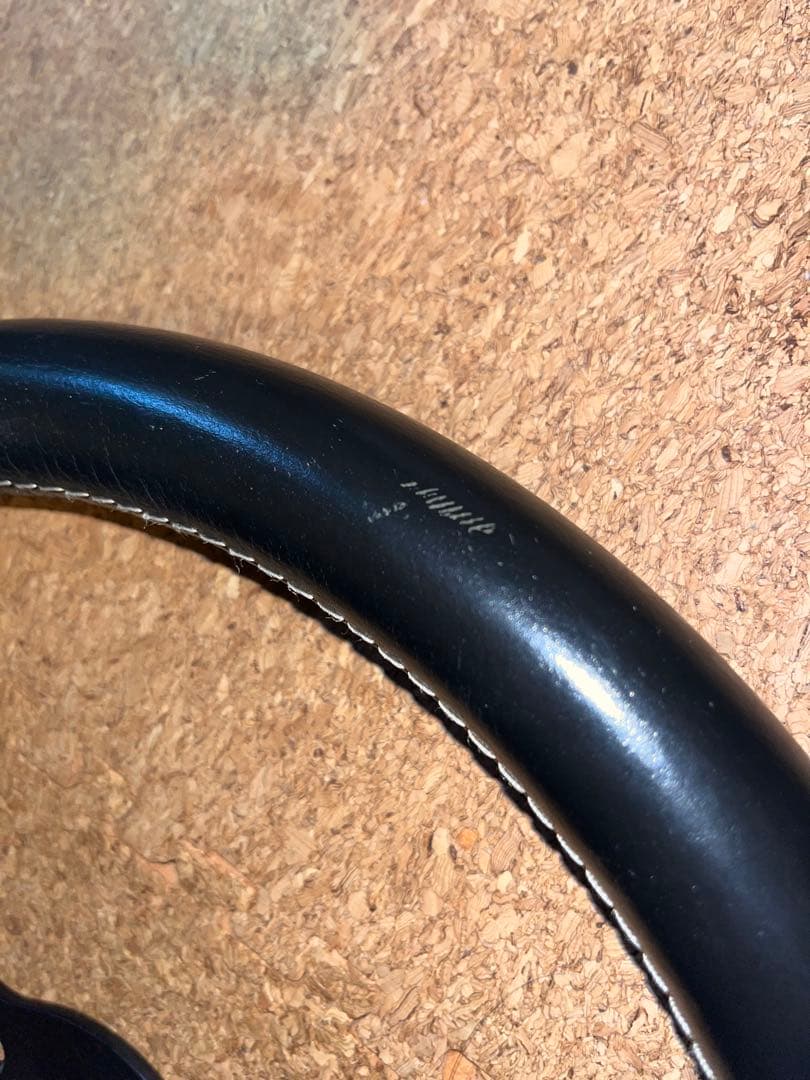 よ*し様 MOMO ステアリング prototipo 黒　レザー