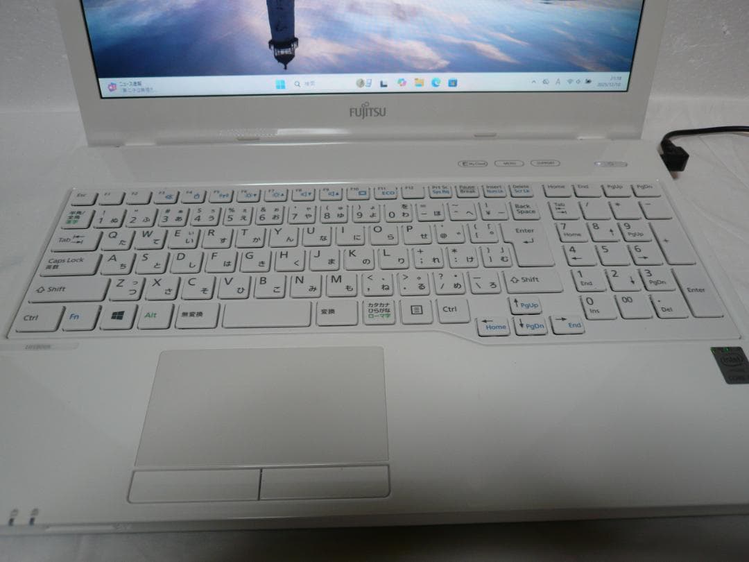 富士通 LIFEBOOK FMVWW13W i3搭載 16GB SSD120GB