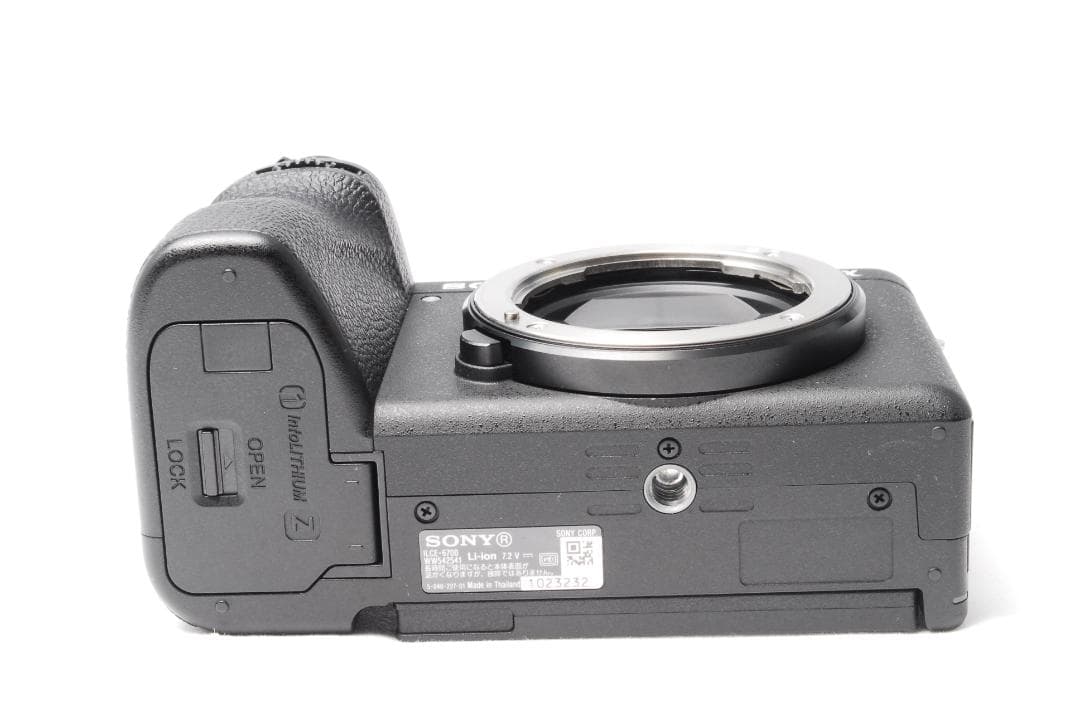 【極美品】SONY α6700 ミラーレス一眼 カメラ 小型軽量 最新AIAF