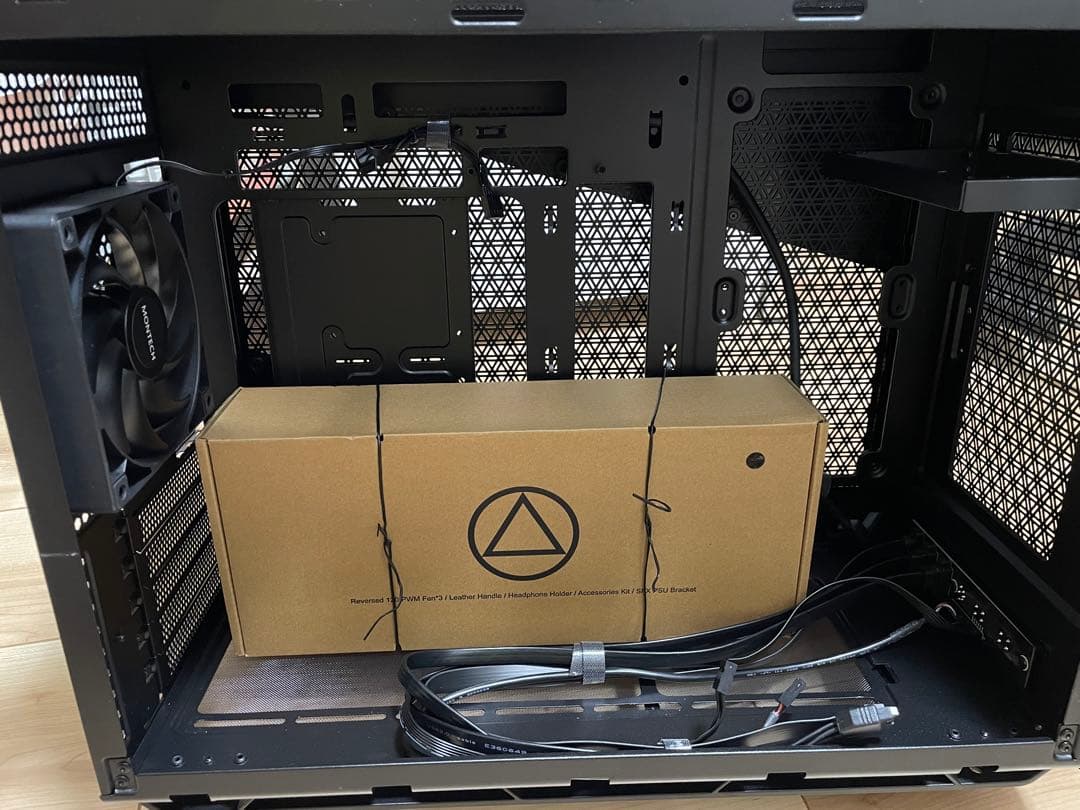 MONTECH Heritage PRO PCケース