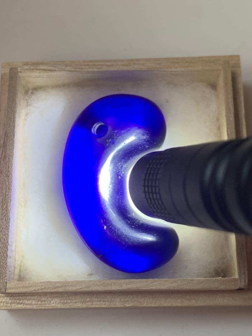 古墳期　瑠璃製勾玉　古代ガラス　出土　縄文　石器　化石　根付　糸魚川翡翠勾玉