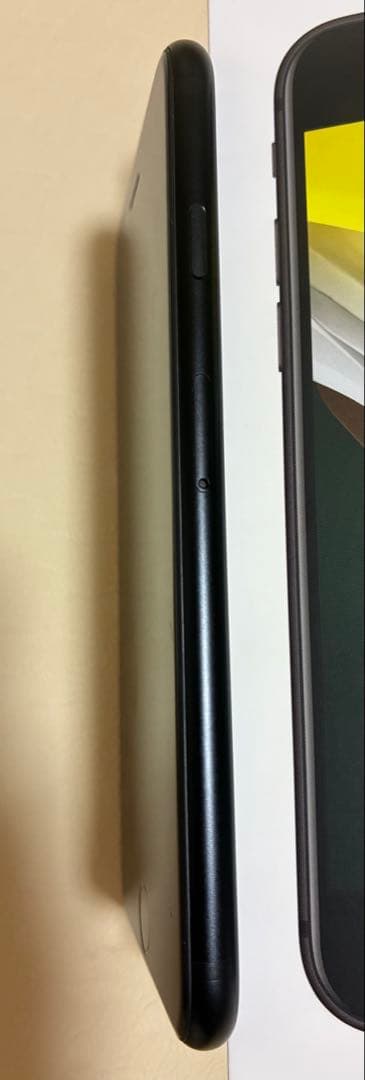 iPhone SE (第2世代) ブラック 64GB SIMフリー