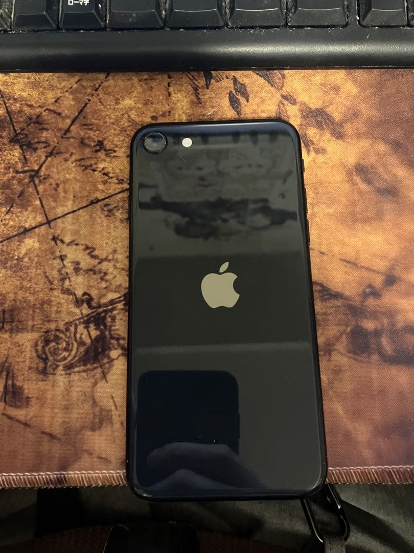 iPhone SE (第2世代) 黒 本体 128GB simフリー　ジャンク品