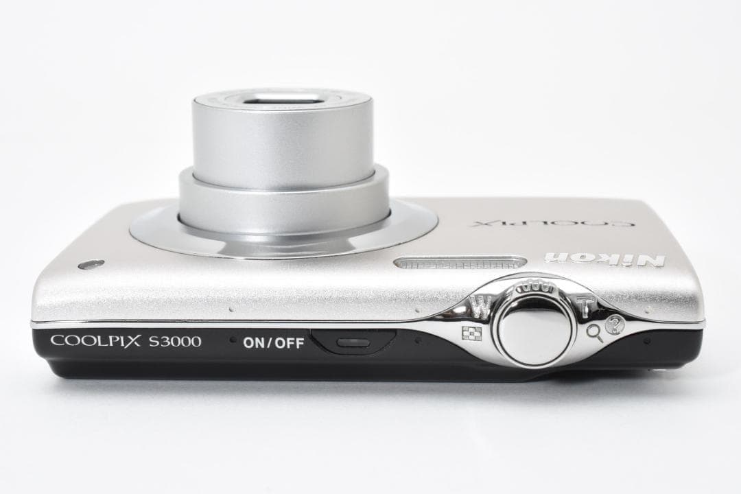 【お値下げ歓迎・美品】　Nikon COOLPIX S3000 シルバー