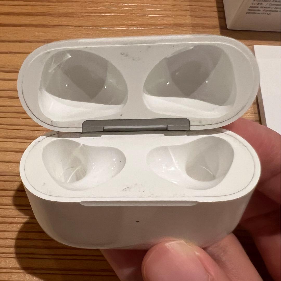 【AirPods 第３世代】中古品⭐︎箱あり・アクセサリ類未使用