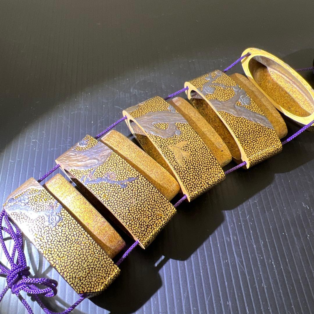 江戸時代　極上盛上鷲内梨地　五段大振印籠　極上獅子根付　東Y7-0812⭐︎2F