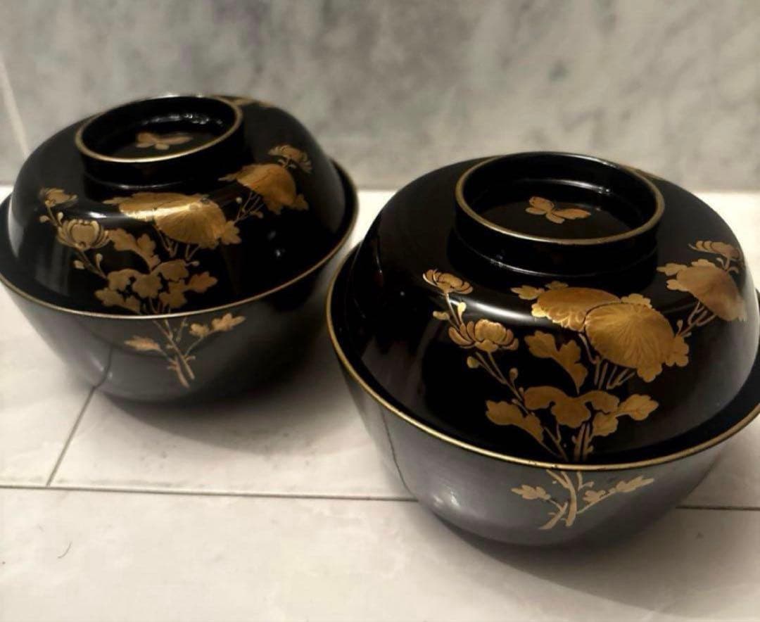 芸術的なお花、蝶々とふんだんに使われた金彩が美しい豪華絢爛な木製輪島漆塗お椀2客