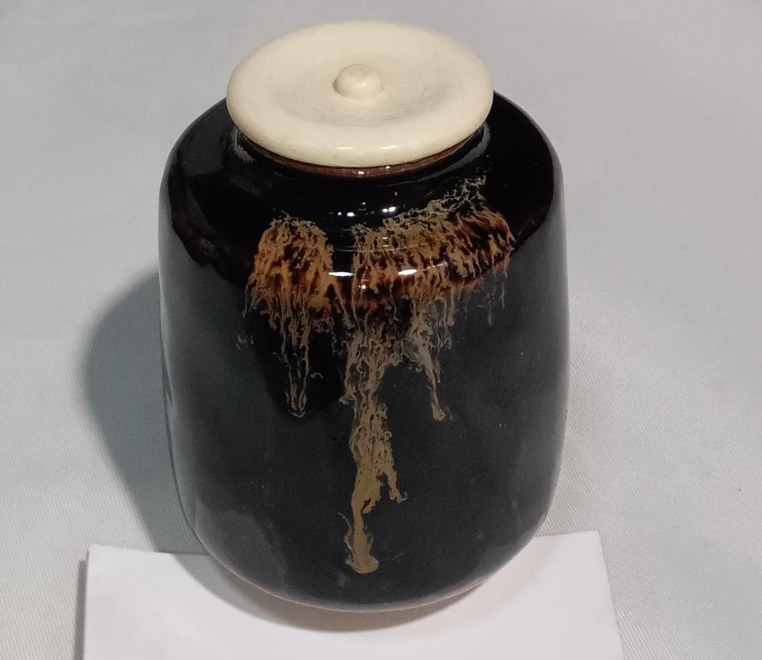 茶道具　京都嵯峨　嵯峨焼　橋本永豊作　肩衝茶入　紅牙瑞錦仕覆付　美品！！