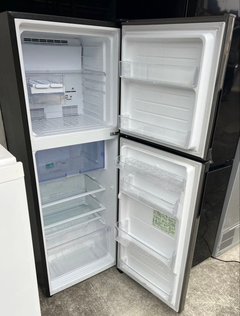 シャープノンフロン冷凍冷蔵庫 SJ-D23D-S 2018年