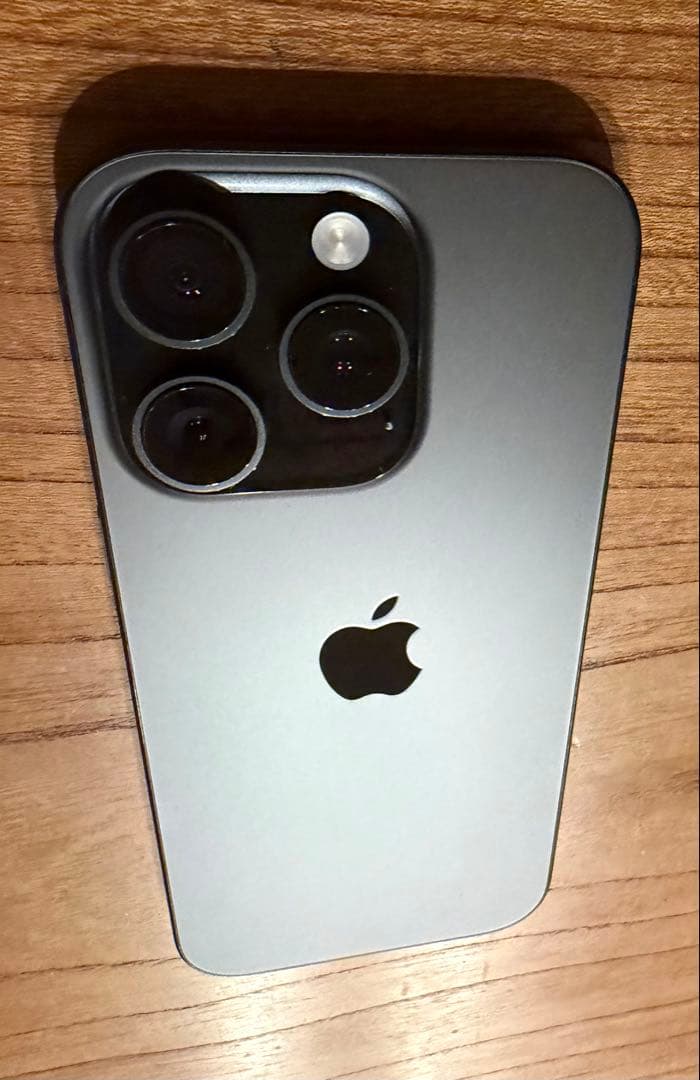 【美品】　iPhone16Pro 256GBブラックチタニウム SIMフリー