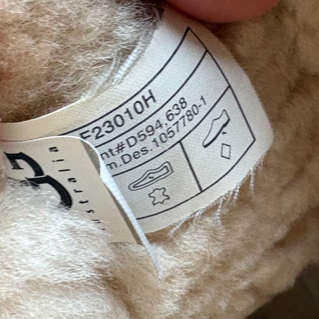 UGG×Jimmy CHOOヒョウ柄スタッズ　ムートンブーツ