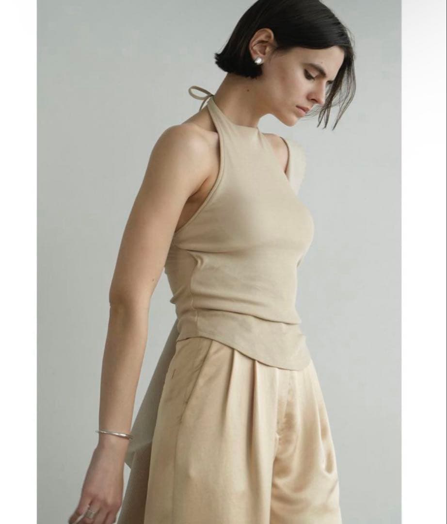 CLANE ホルターネックカップイン　ベージュ　サイズ1