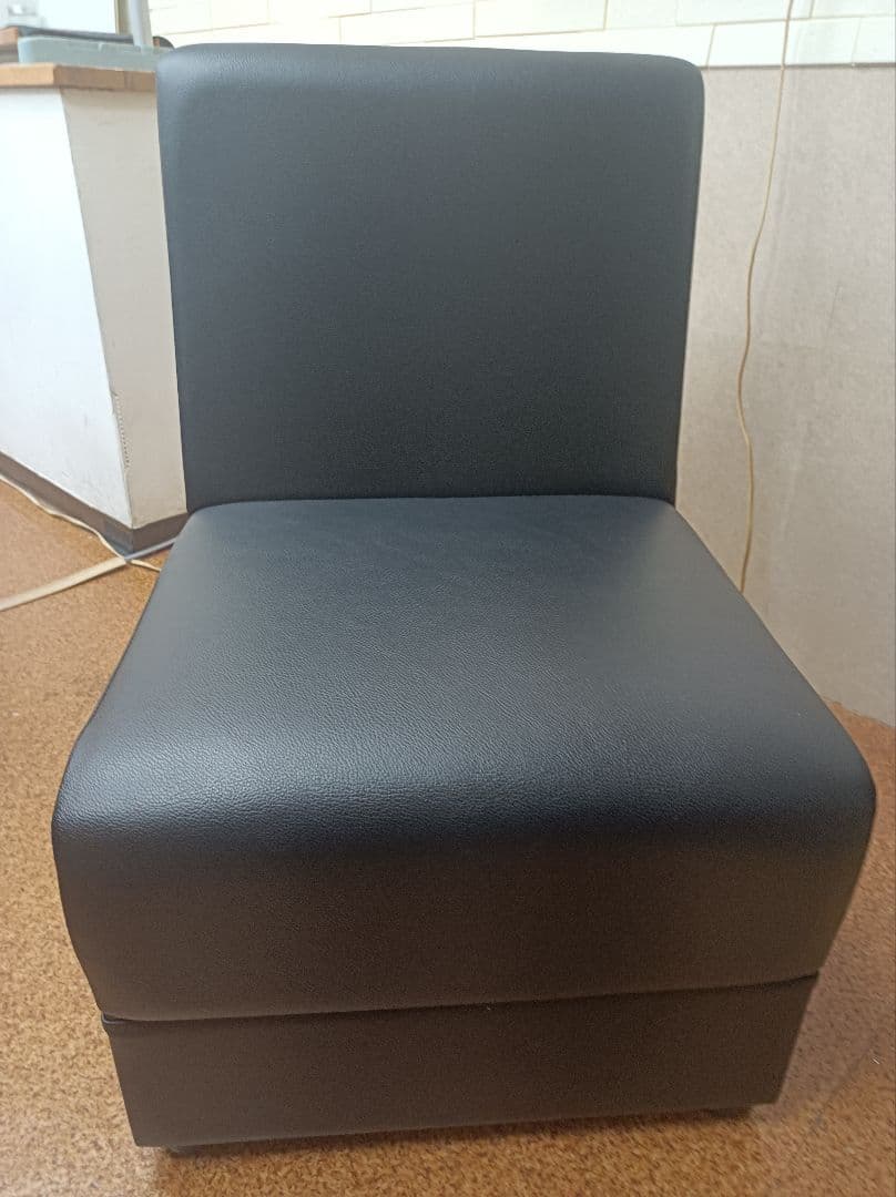 在庫残2脚　PROCEED業務用　1人掛けソファ レザー調　2脚セット（送料込）