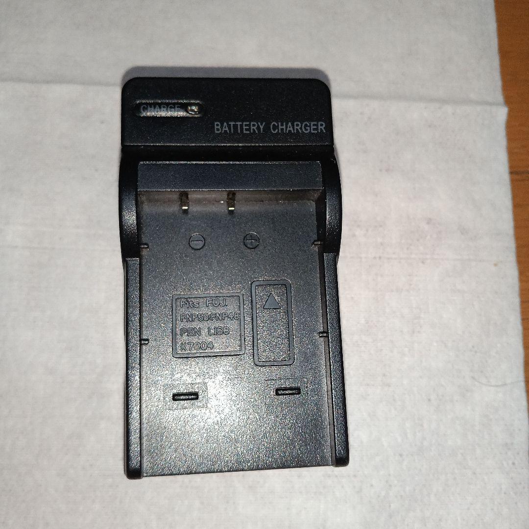 FUJIFILM F550EXR 15倍ズーム　充電器　SDカード付