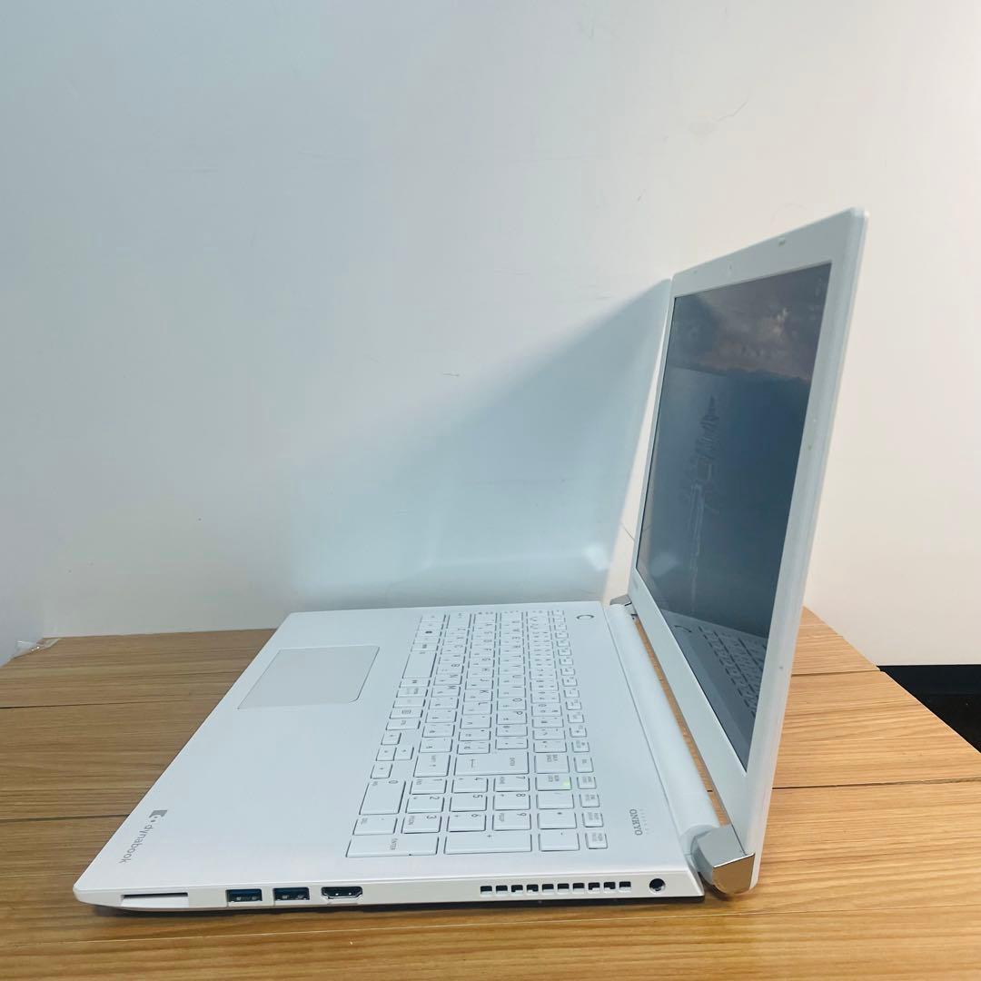 人気美麗ホワイト設定済すぐ使えるメモリ8SSD256ギガカメラWin11オフィス