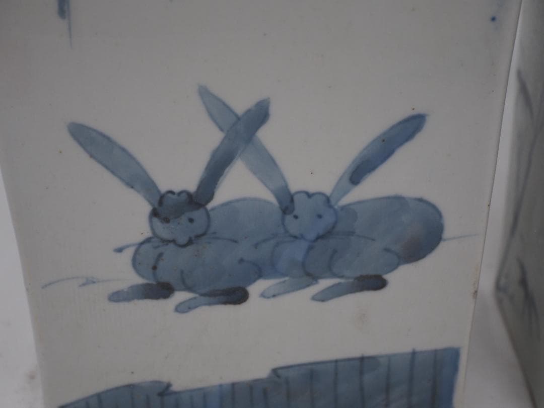 染付兎文白磁徳利　2本セット　角瓶　李朝　漢詩　ウサギ2匹　-SO-B