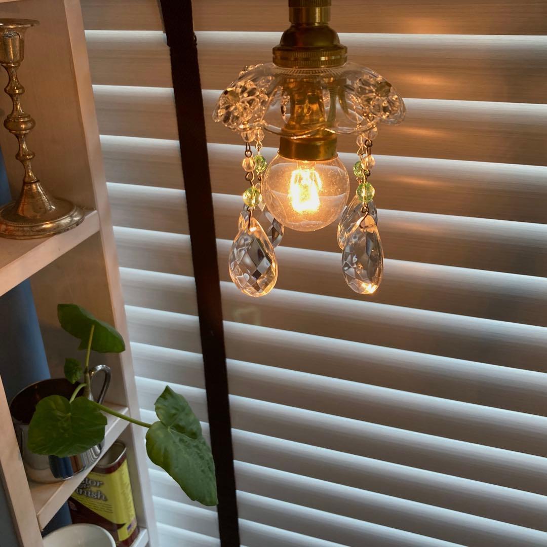 ミニシャンデリア　１９世紀　フランス　オパールセント　アンティーク　超ミニ