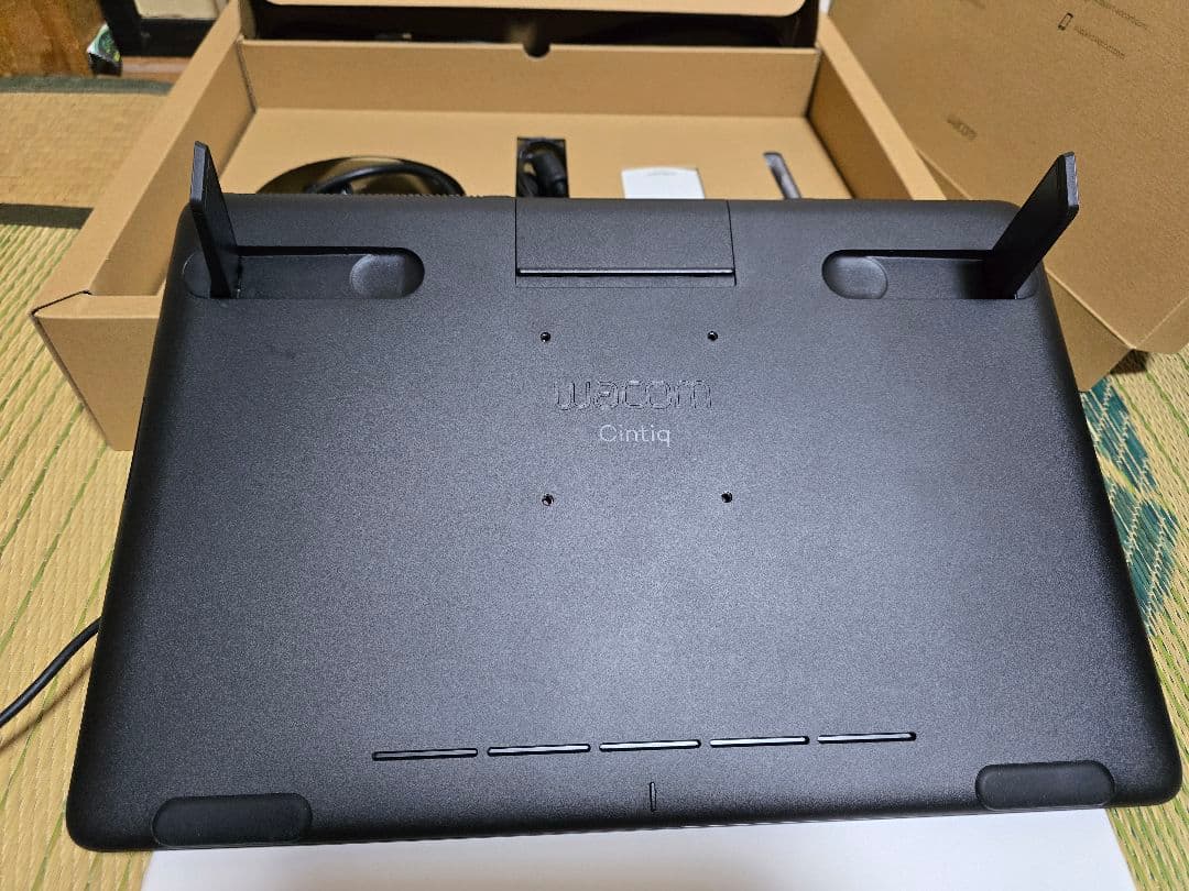 Wacom Cintiq 16 ペンタブレット