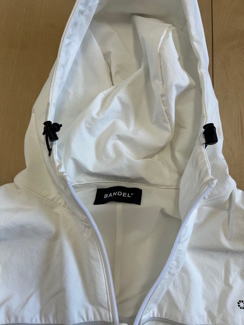 BANDEL フード付きホワイトジャケット
