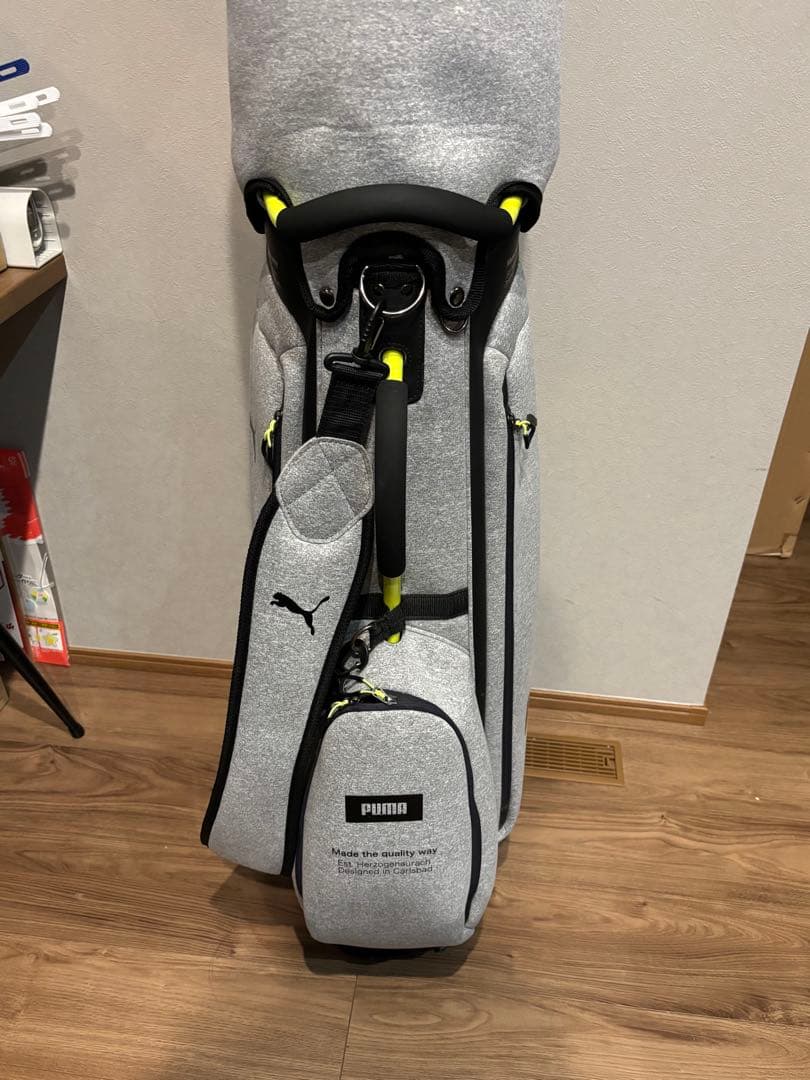 PUMA フード付きキャディバッグ グレー