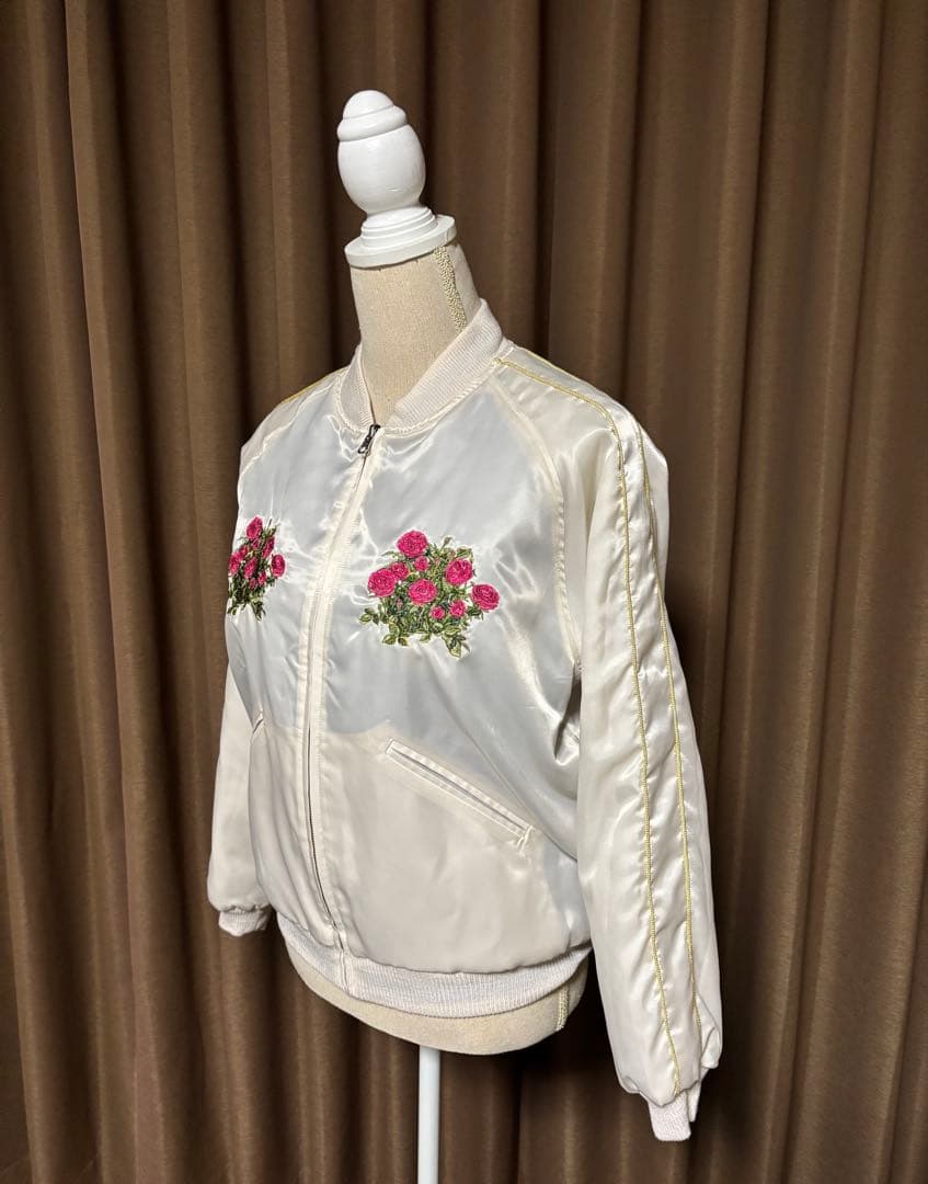 ビームス クチュール×ルル メリー花＆スワン刺繍入りスカジャン