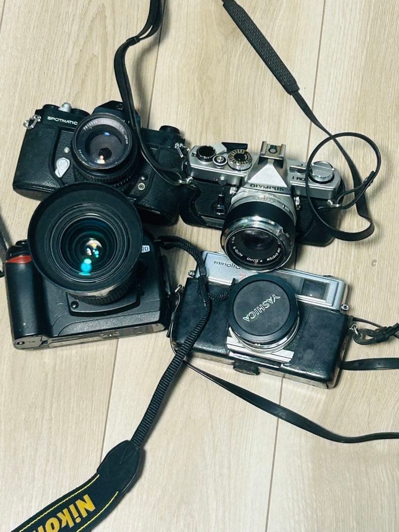 カメラ4台　Nikon Pentax Olympus minolta