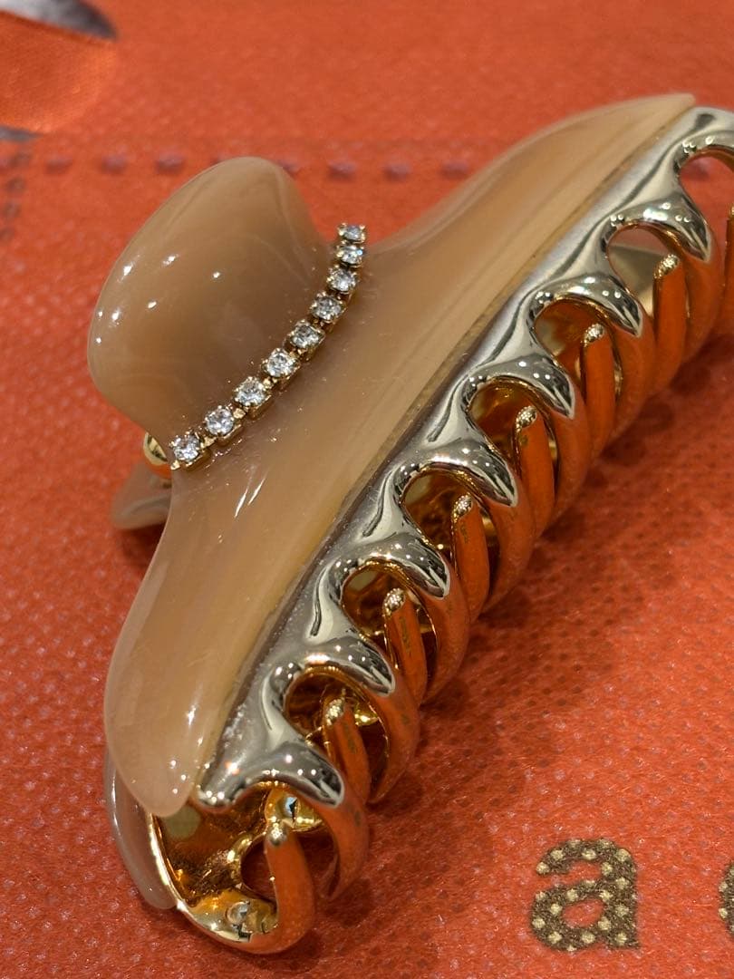 acca アッカ 超美品 ベージュ ヘアクリップ ストーン付き