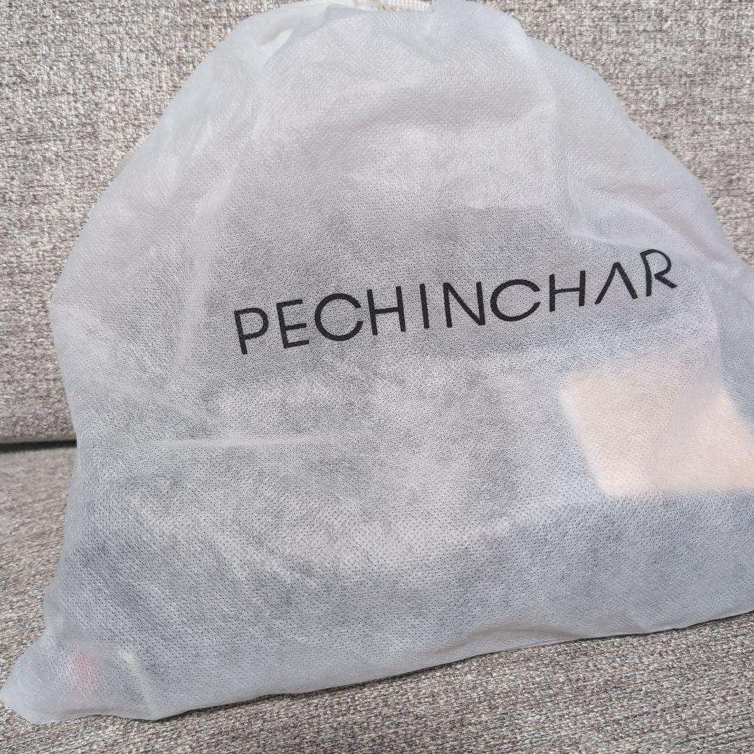 ペシンシャ バッジモチーフレザーショルダーバッグ