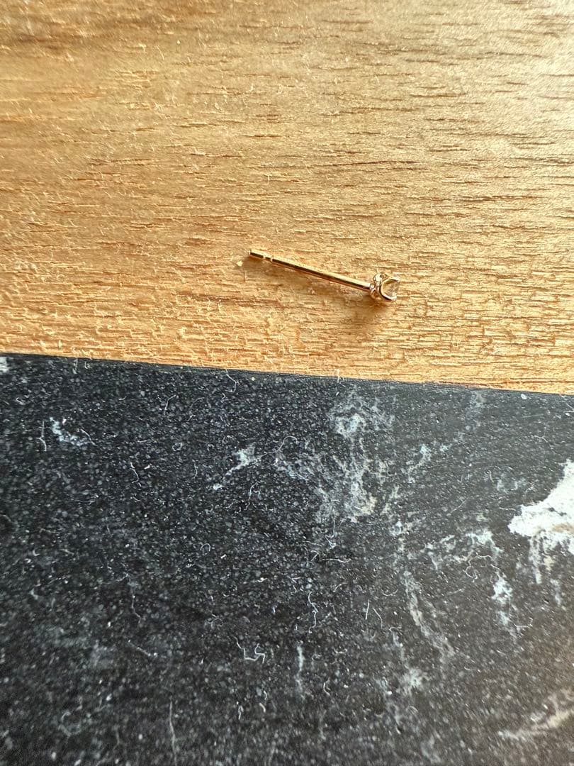 美品✨agete アガット ピアス ダイヤ 一粒 片耳のみ ゴールド 18K