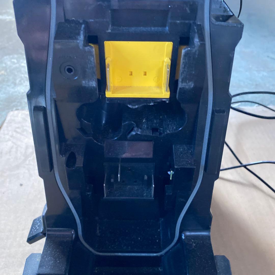 Makita Bluetoothラジオ　MR106