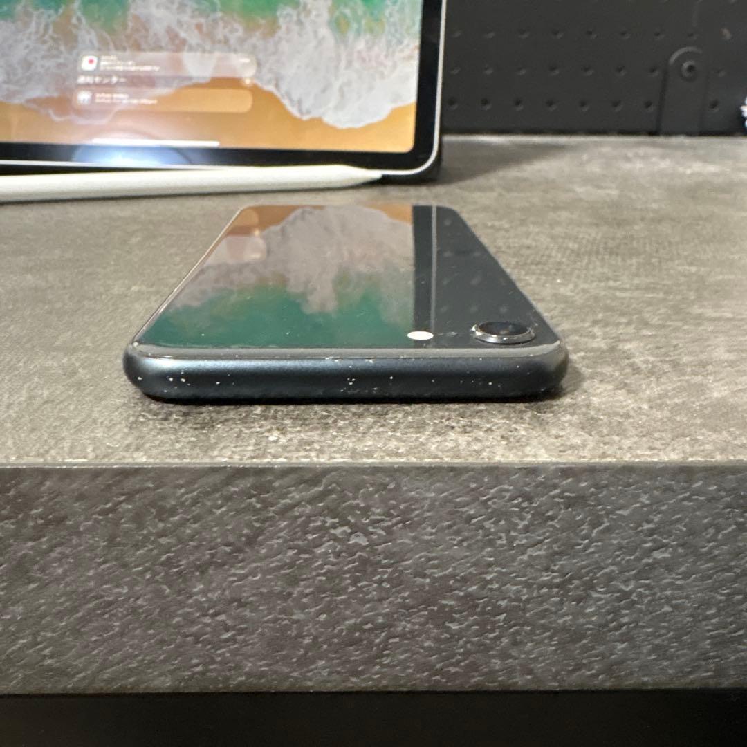 Apple iPhone SE 2 本体