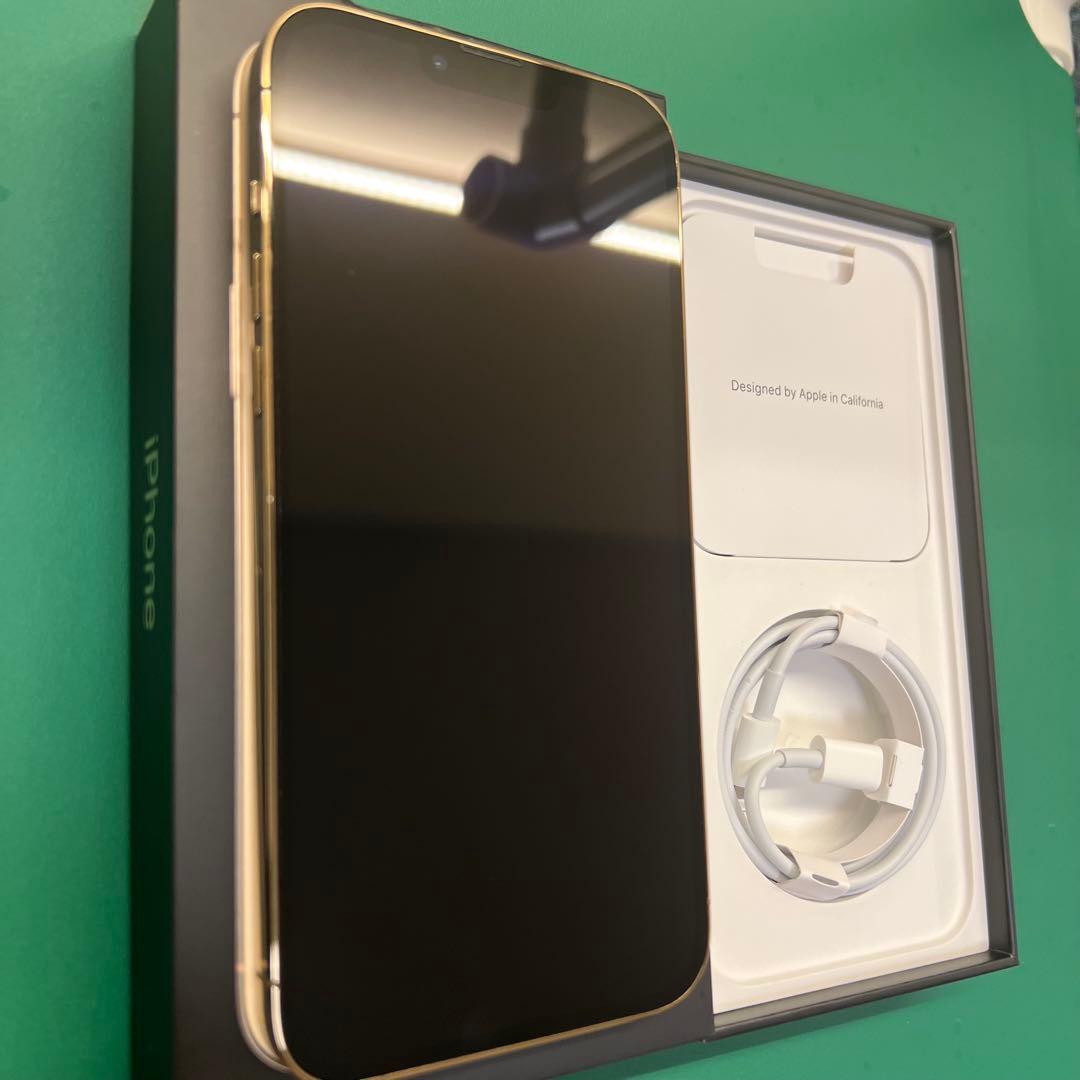 iPhone13Pro maxゴールド256GB