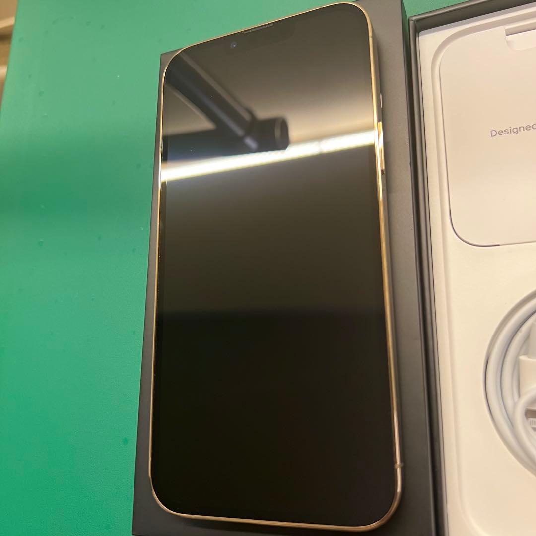 iPhone13Pro maxゴールド256GB