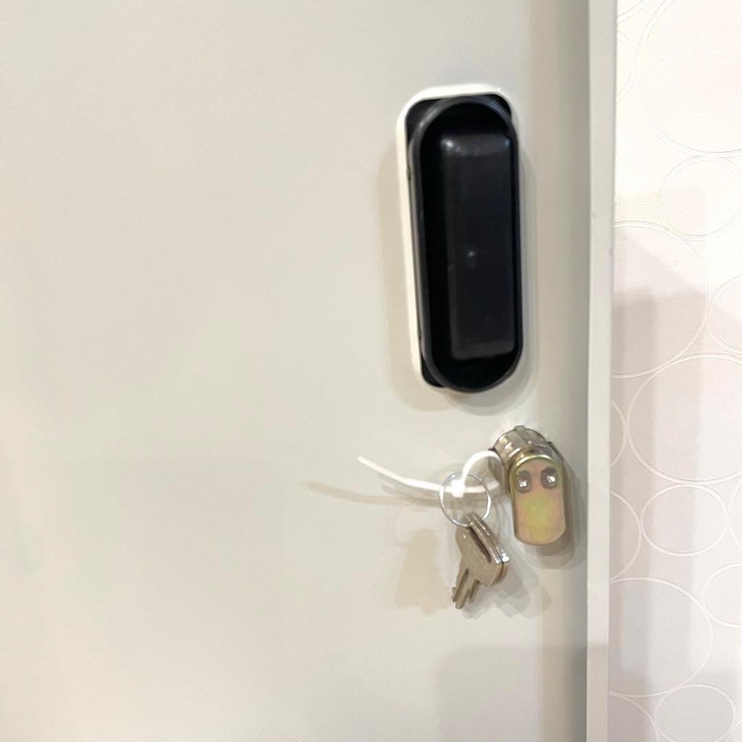 美品【ALPHA】アルファ 鍵付きキャビネット 書類収納ボックス 10段トレー付