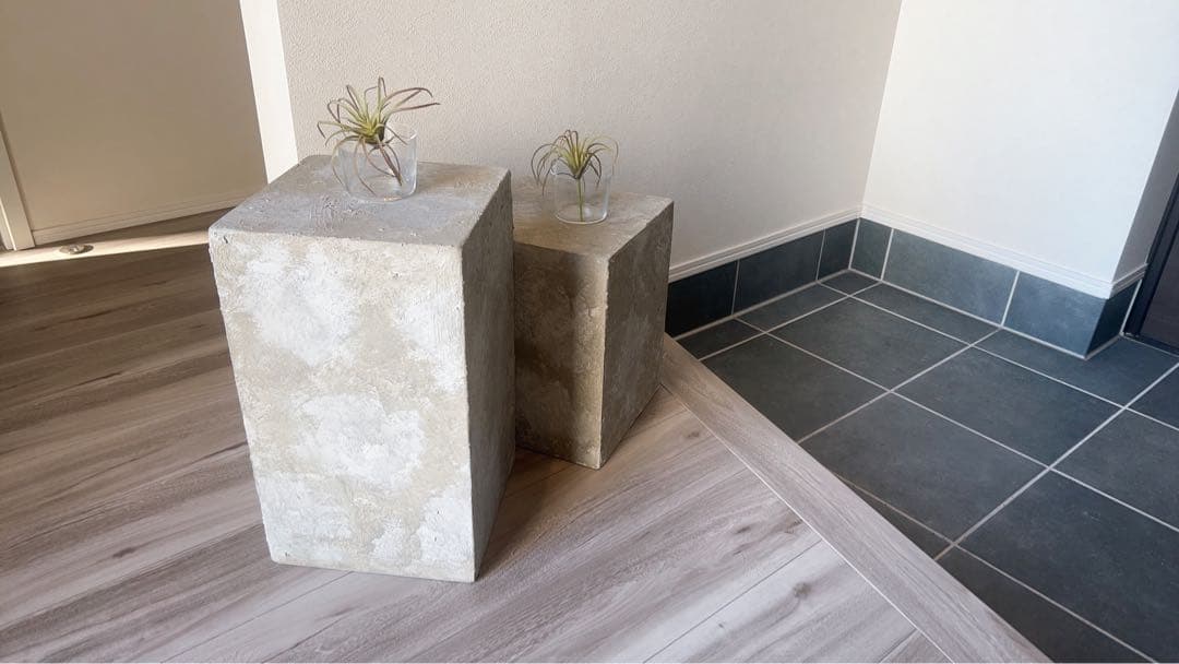Ucha コンクリート調　サイドテーブル　物置台　飾り棚